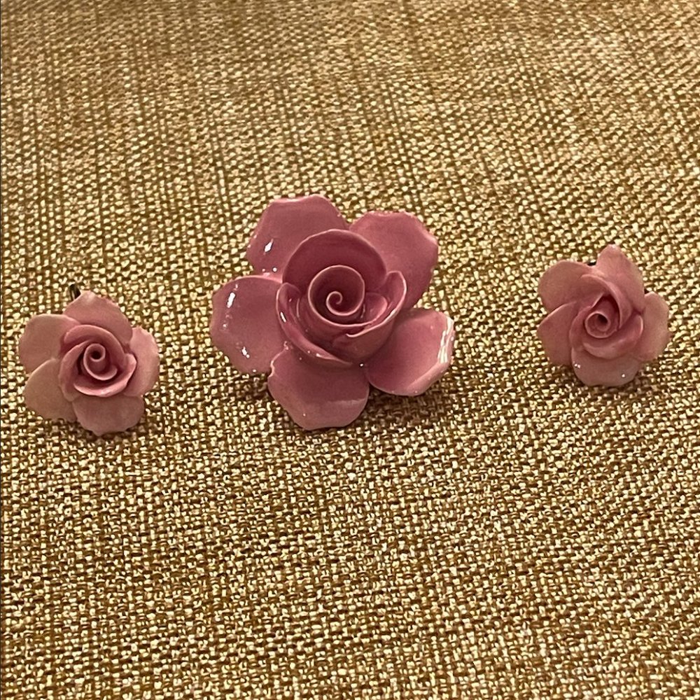 Vintage Bone China Pink Hand-Painted Rose Brooch matching earrings made in Eng.